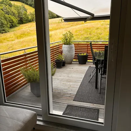 Moderne Im Mit Rundumblick Ins Gruene Apartment *